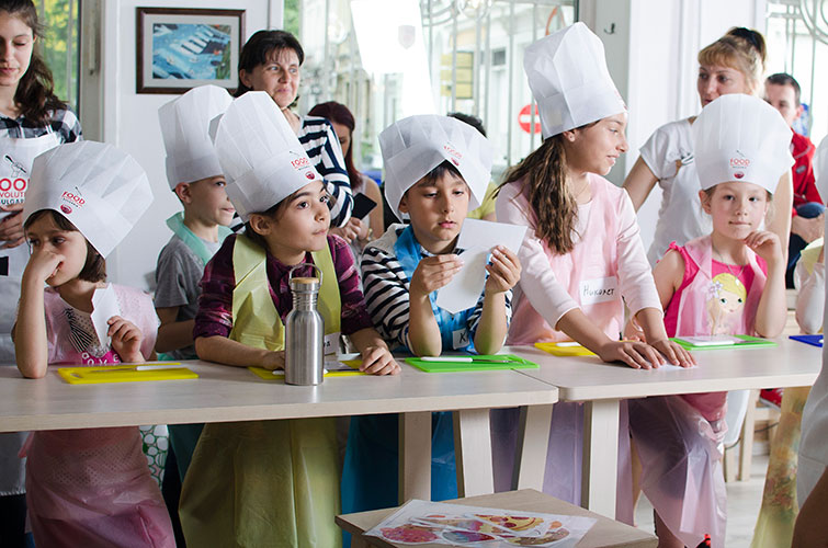 Детска кулинарна работилница по случай Food Revolution Day 2017 в Социалната чайна