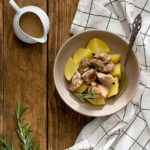 Instant Pot: Свински хапки с картофи и бирен сос
